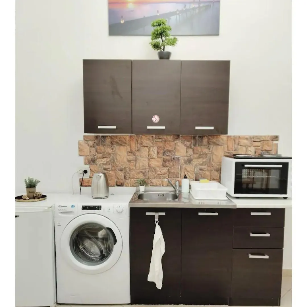 Apartment For Four Next To Blvd Vitosha Sofia 0*,